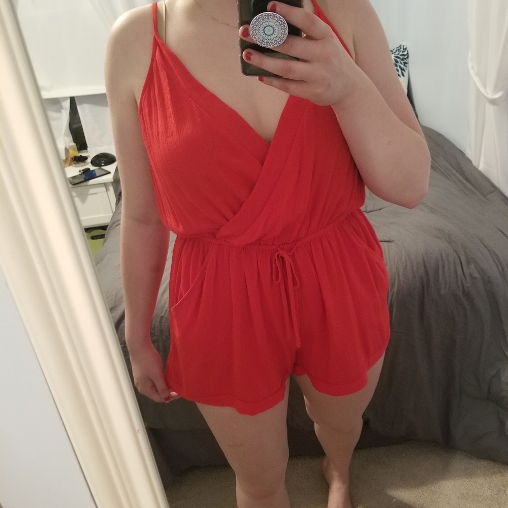 Red Express Romper - Picture 4 of 4